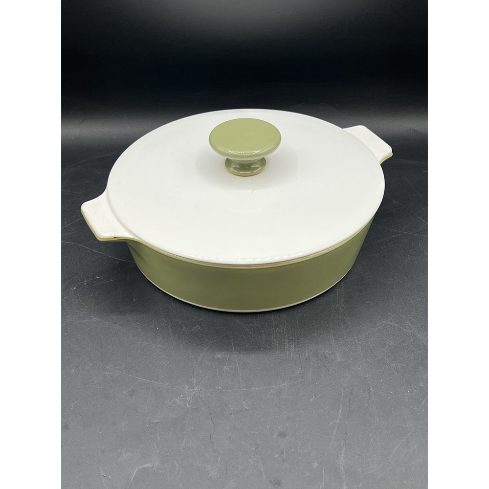 Corningware, P-701-B, 1 quart Green Covered Dish Vintage MCM Collectible